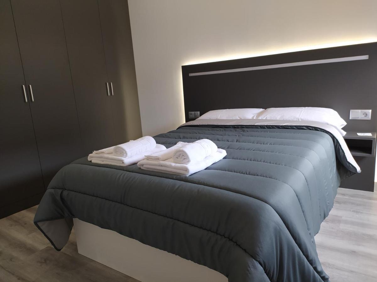 Hotel Alojamientos Aviche 6 Santander Exteriör bild